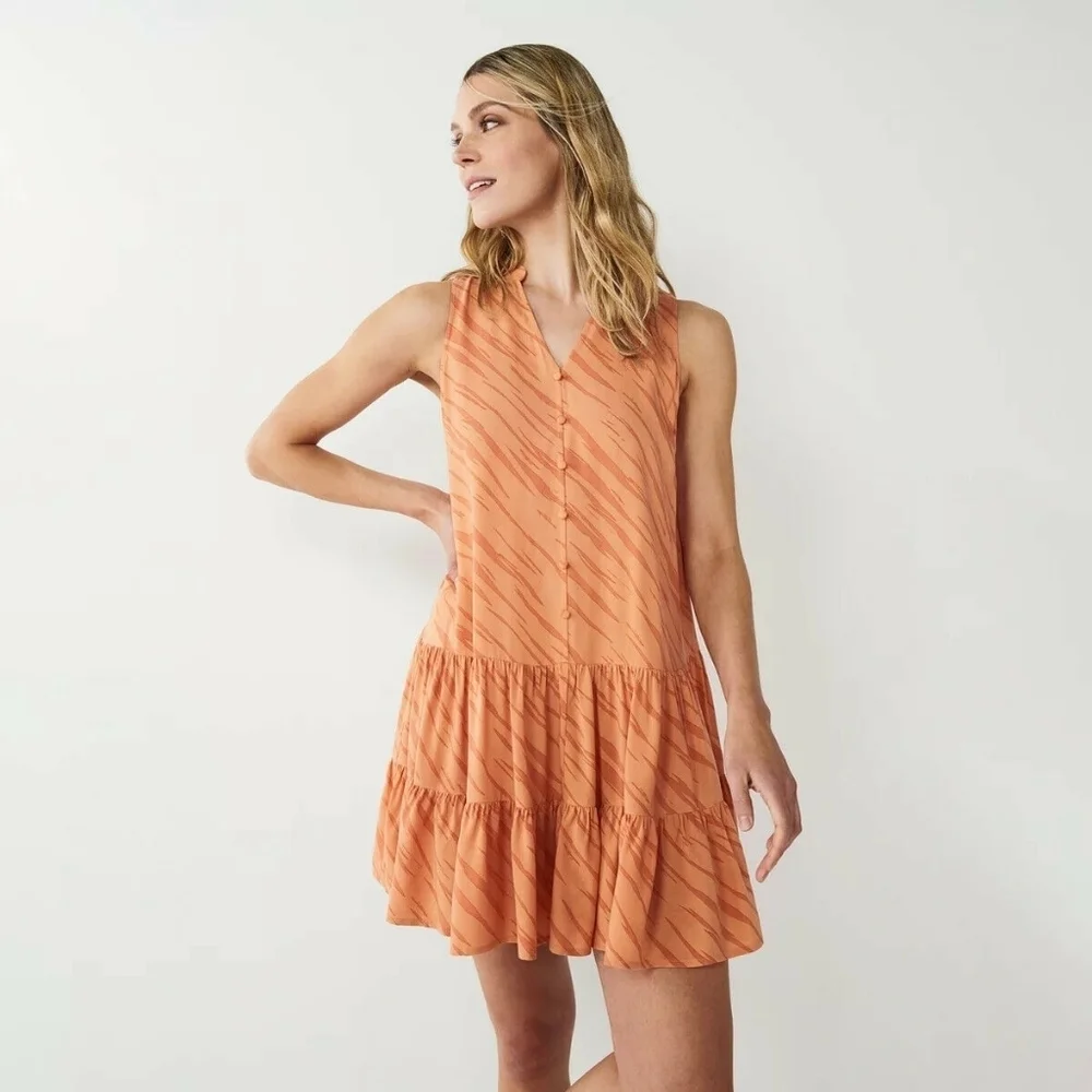 Nine West Orange Zebra Flouncy Button-Front Tiered Size XS.